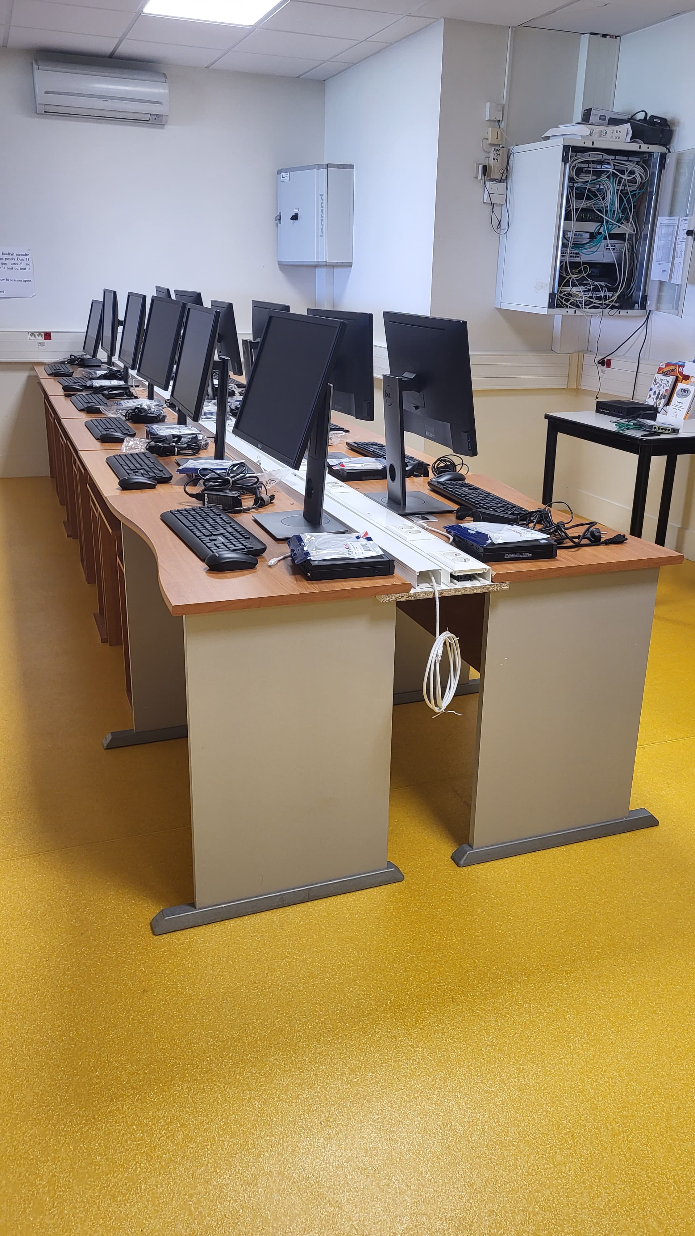 Bernard Courtaux - Photo 1